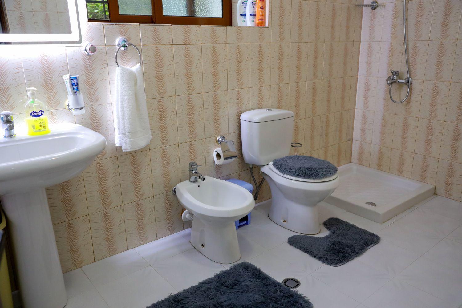 Vila Taga Guesthouse Krujë Buitenkant foto