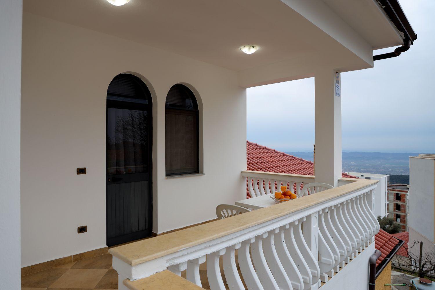 Vila Taga Guesthouse Krujë Buitenkant foto
